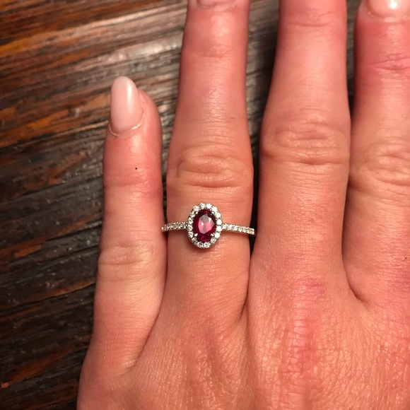 Genuine Ruby Diamond Ring - Picture 3 of 4